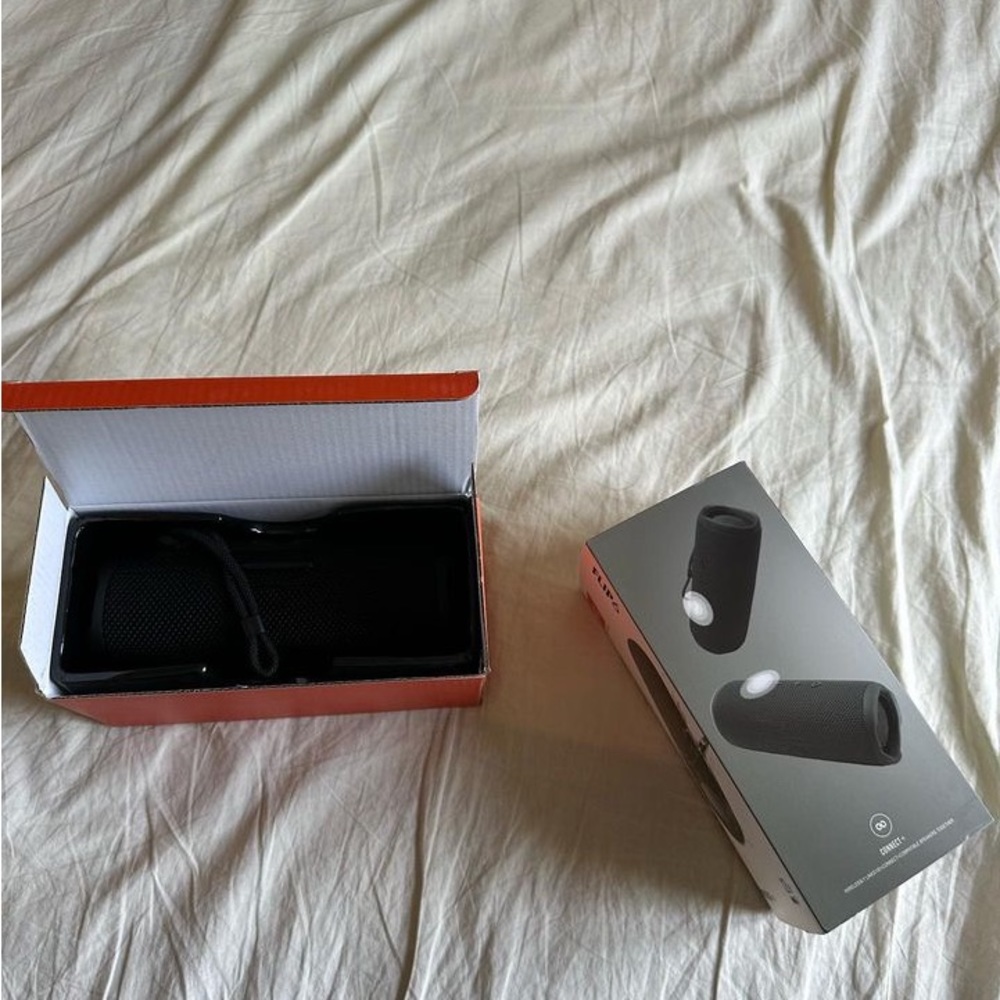 JBL speaker - Picture 3 of 3